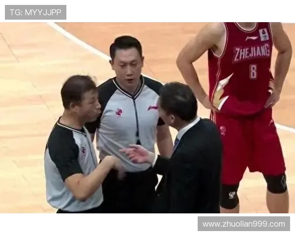 辽宁本钢强势对阵迎战劲敌 力求突破季后赛困境展开激烈角逐