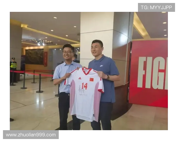 李玮锋:从绿茵场上的铁血后卫到足坛教练的转型之路