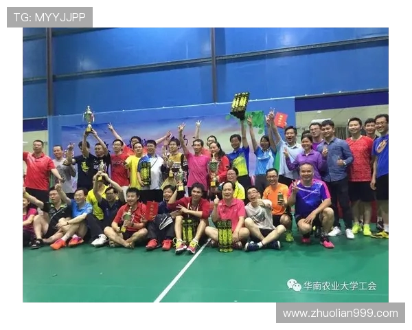 重庆羽毛球队与南京羽毛球队赛后复盘分析个人能力对比与表现总结