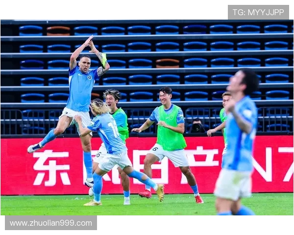 上海申花迎战辽宁开新期待精彩对决展现足球魅力与激情的较量 上海申花迎战辽宁开新期待精彩对决展现足球魅力与激情的较量
