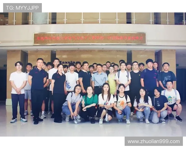 大学生与萨斯菲的对抗赛探讨青春与挑战的碰撞与成长